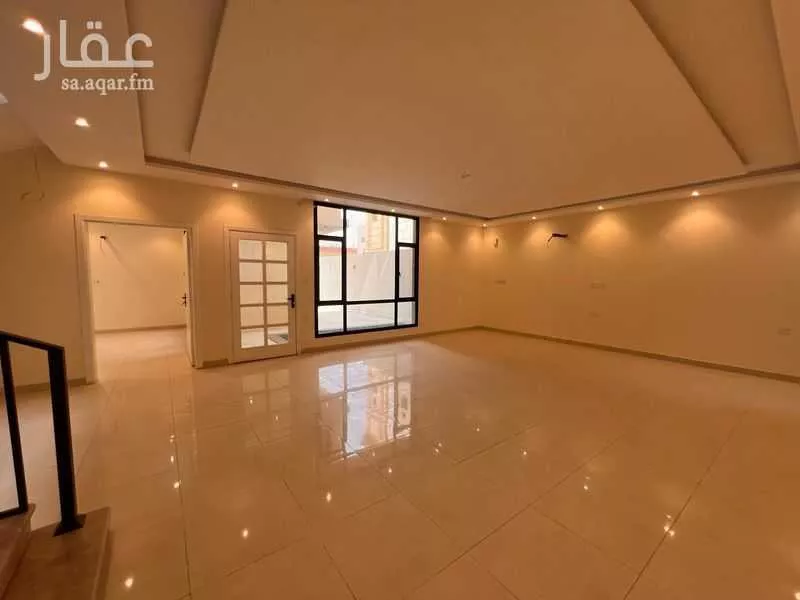 فيلا 5 غرف في الياقوت 4