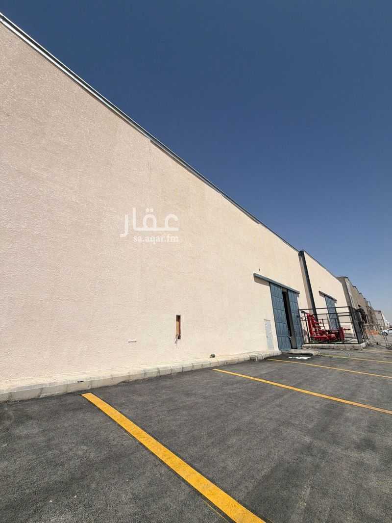 1 bedroom warehouse in Al Ghnamiah, Riyadh 7