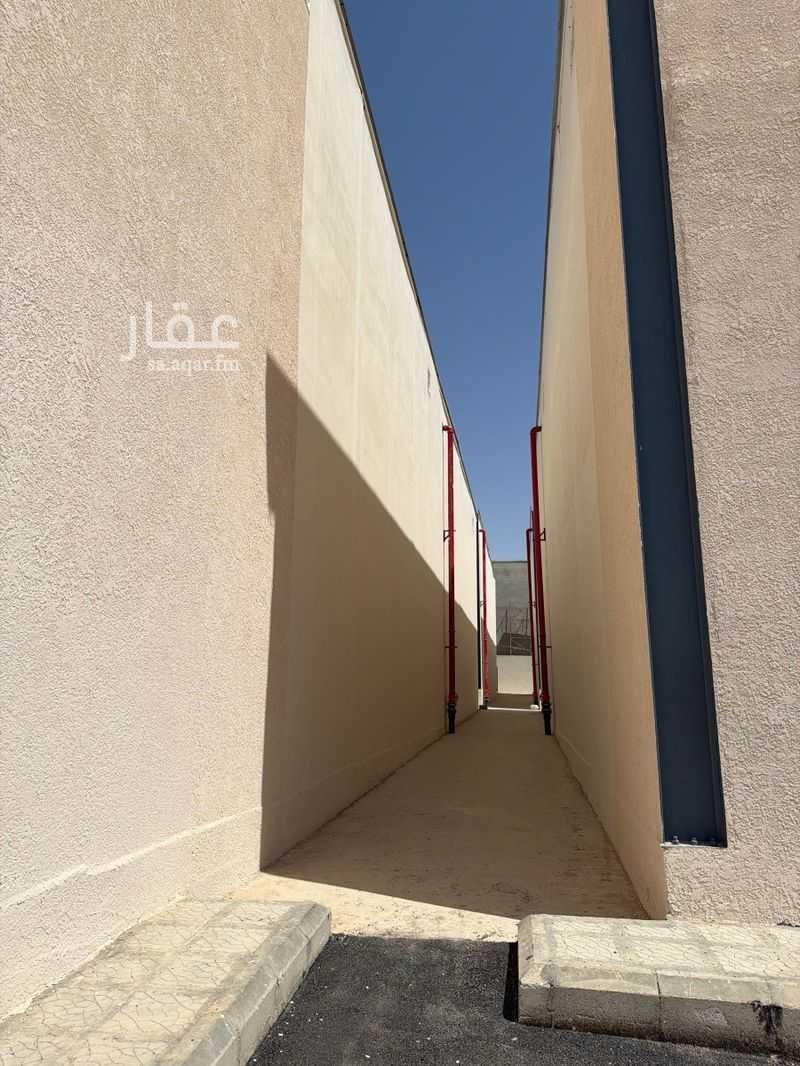 1 bedroom warehouse in Al Ghnamiah, Riyadh 6