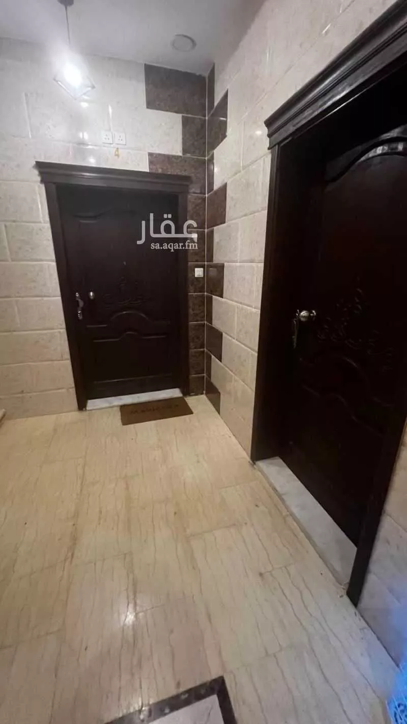 عمارة 900 م² في الصوارى 4