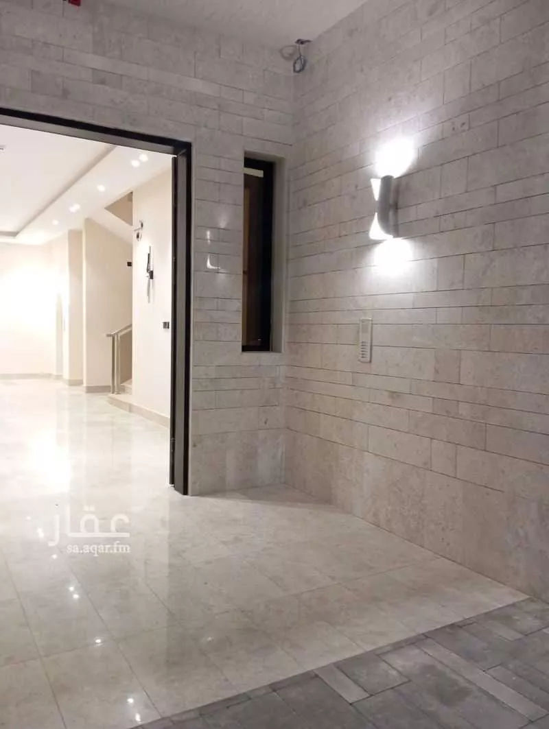 4 bedroom building in Dhahrat Laban, Riyadh 9
