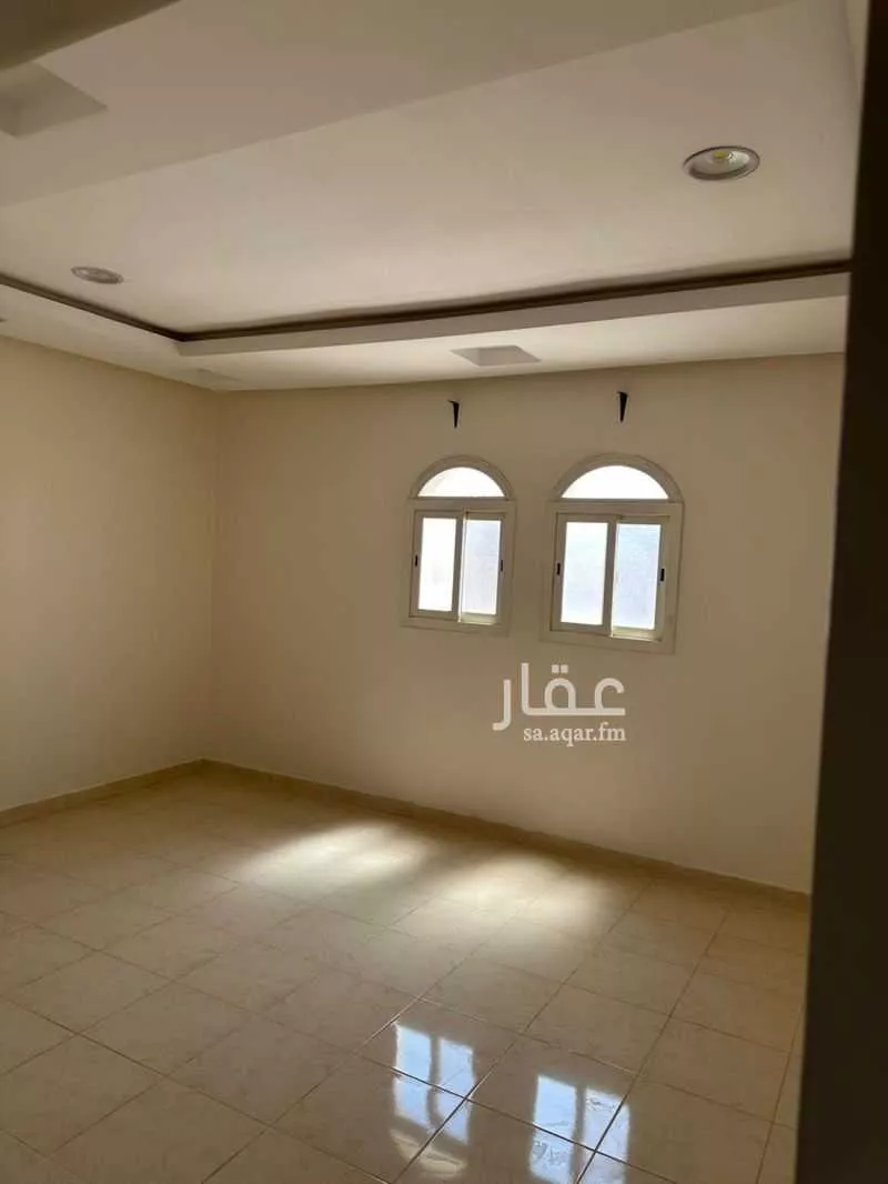6 bedroom floor in Dhahrat Laban 3