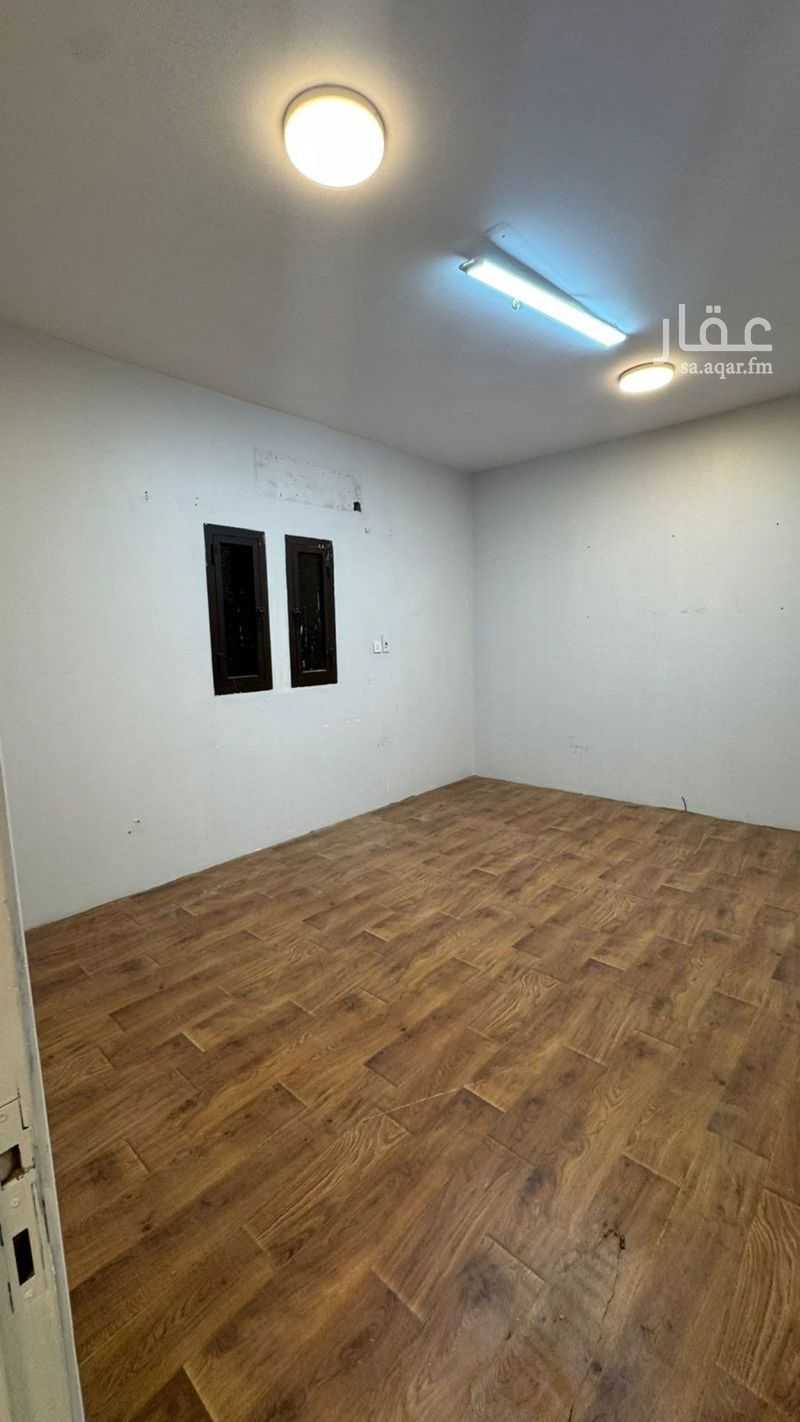 3 bedroom office in Al Wahah, Riyadh 6