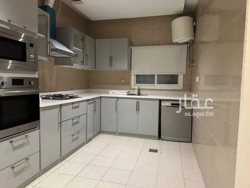 شقة 6 غرف في الندى 3