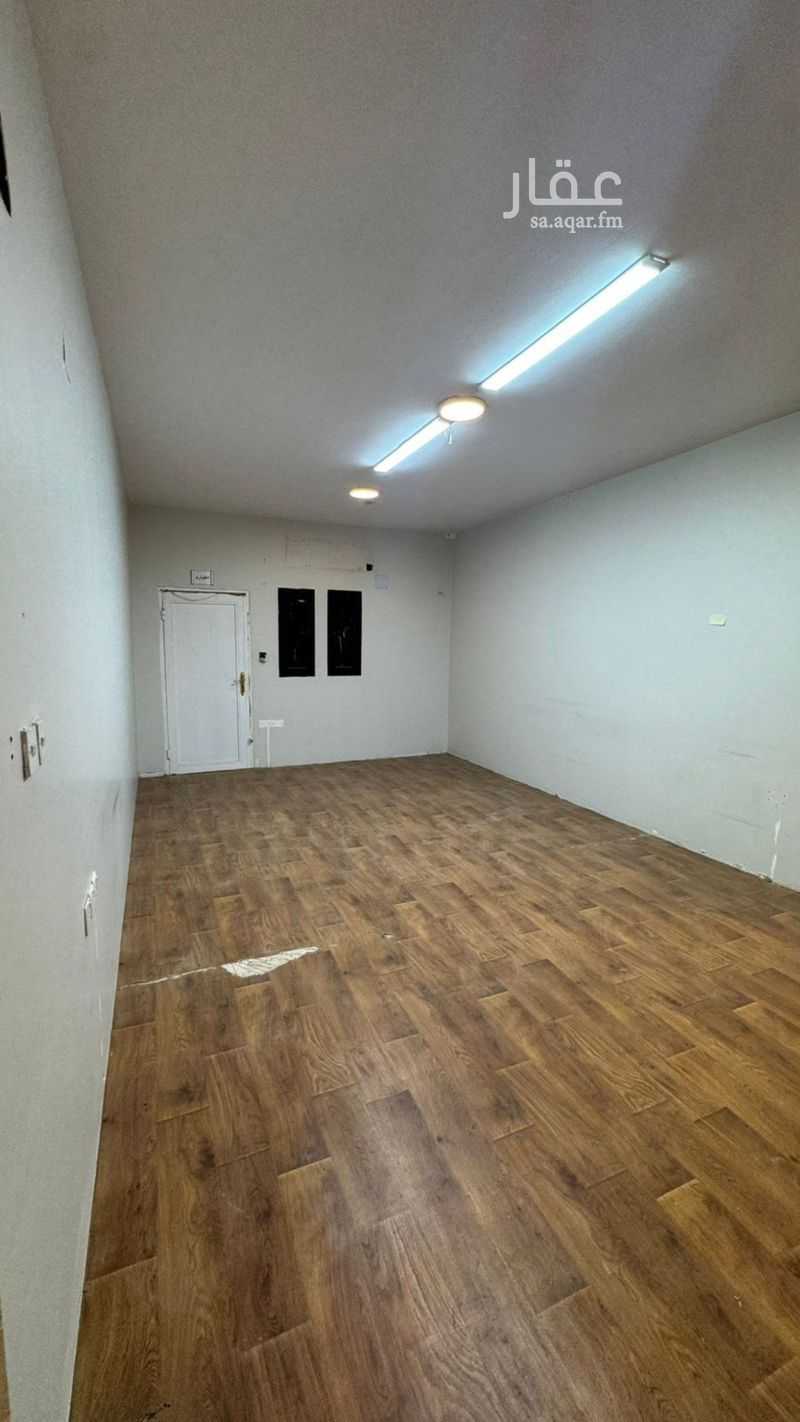 3 bedroom office in Al Wahah, Riyadh 4