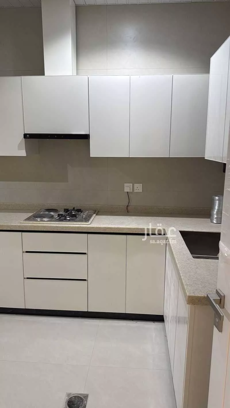 دور 4 غرف في المربع 3