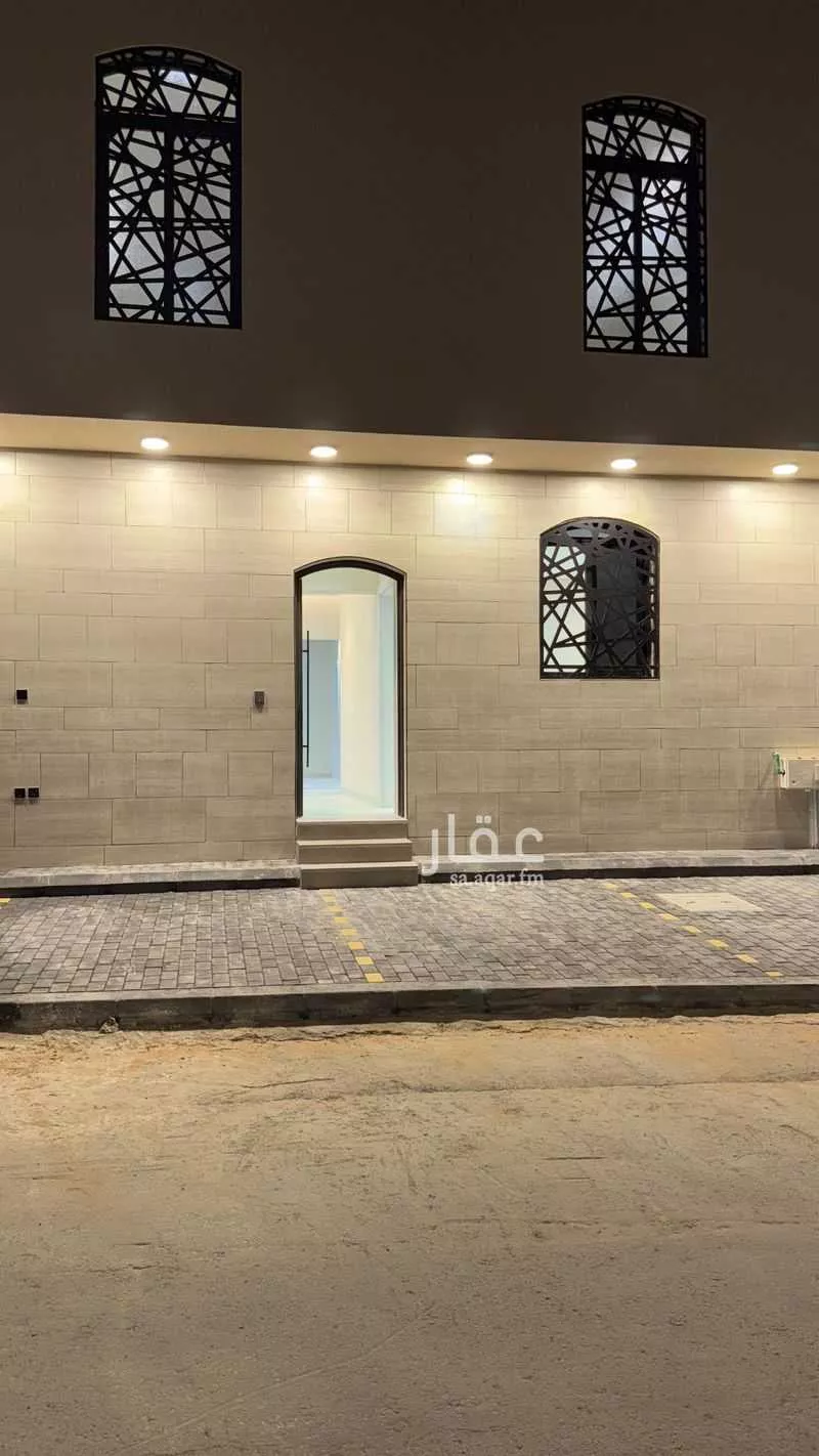 دور 4 غرف في المربع 2