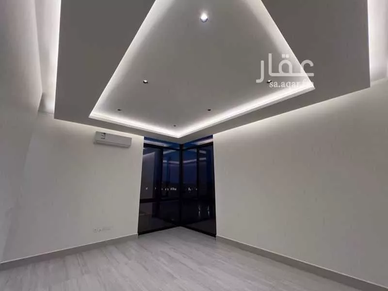 فيلا 15 غرف في المنتزه 4