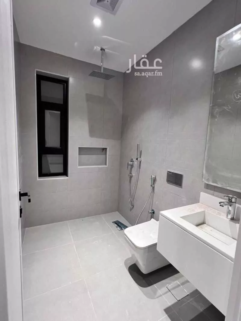 شقة 4 غرف في البحر 2