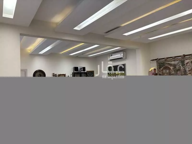 فيلا 9 غرف في الوادي 4