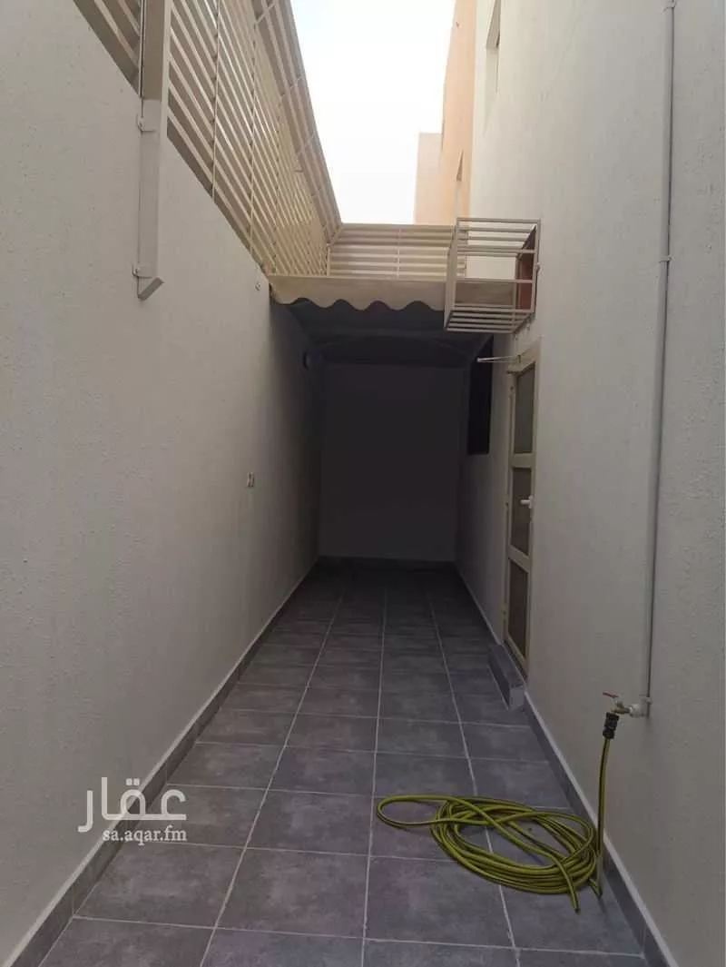 فيلا 4 غرف في ظهرة لبن 3