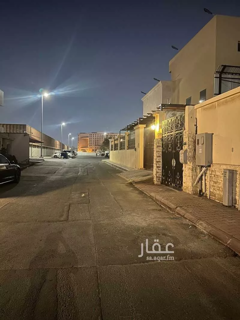 فيلا 8 غرف في الروضة 3