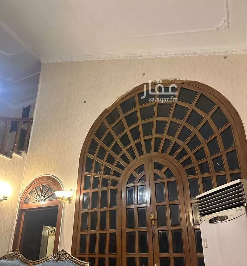 فيلا 8 غرف في الروضة 5