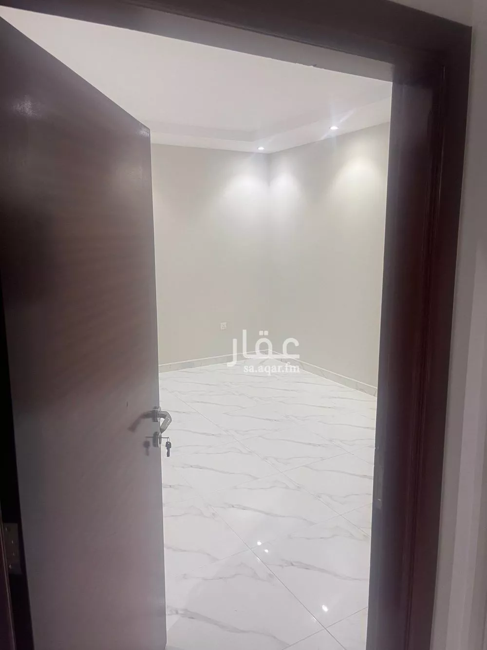 شقة 5 غرف في الريان 3