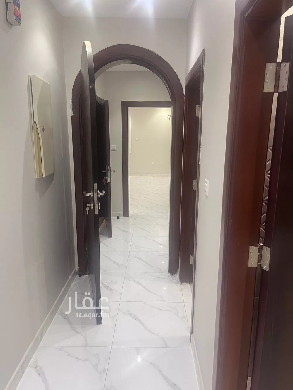 شقة 5 غرف في الريان 1