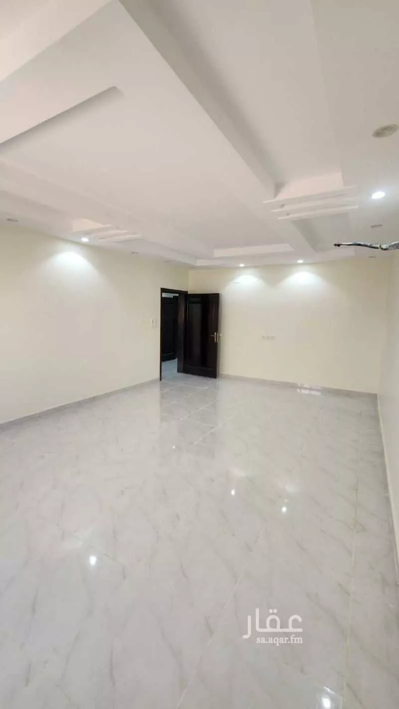 5 bedroom apartment in King Fahd, Madinah 6