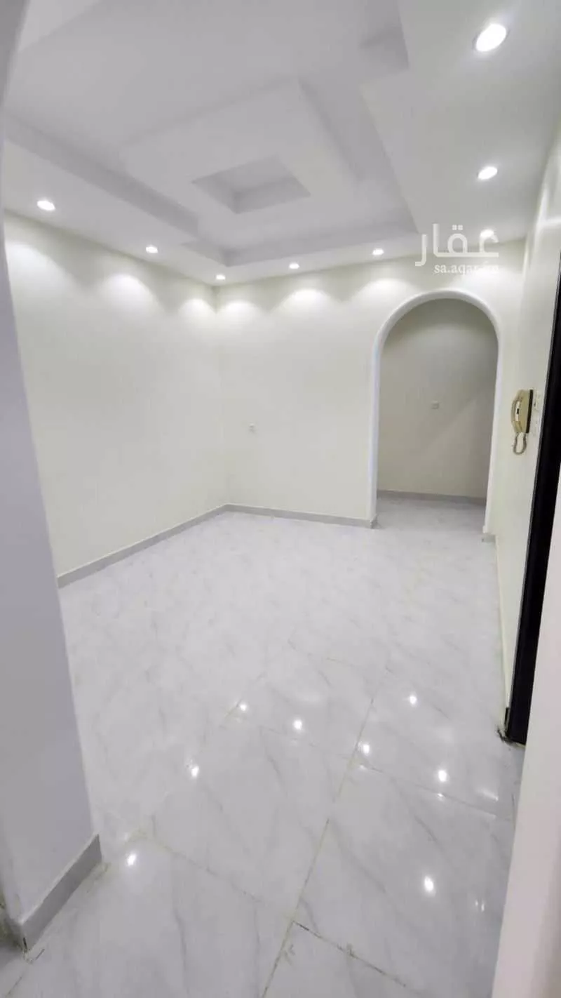 5 bedroom apartment in King Fahd, Madinah 12