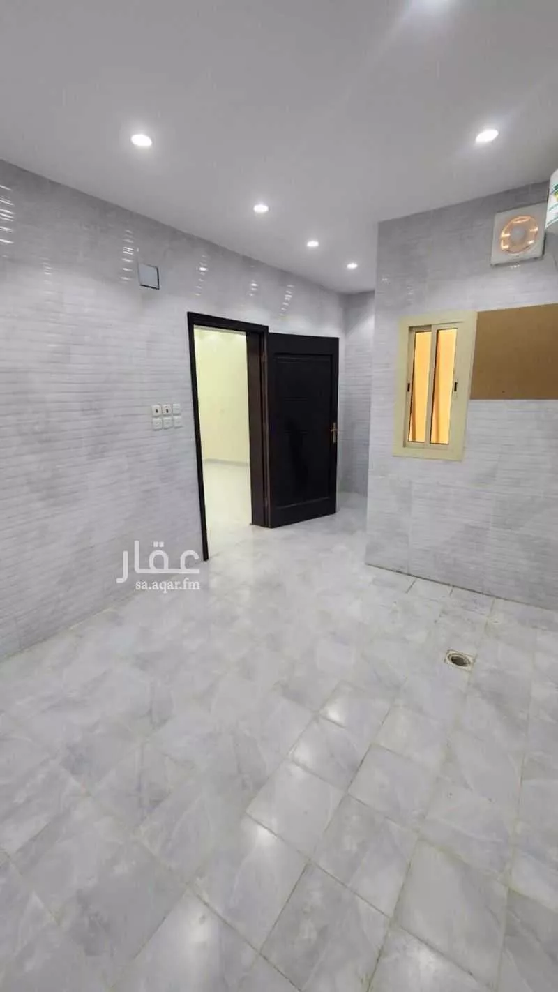 5 bedroom apartment in King Fahd, Madinah 13