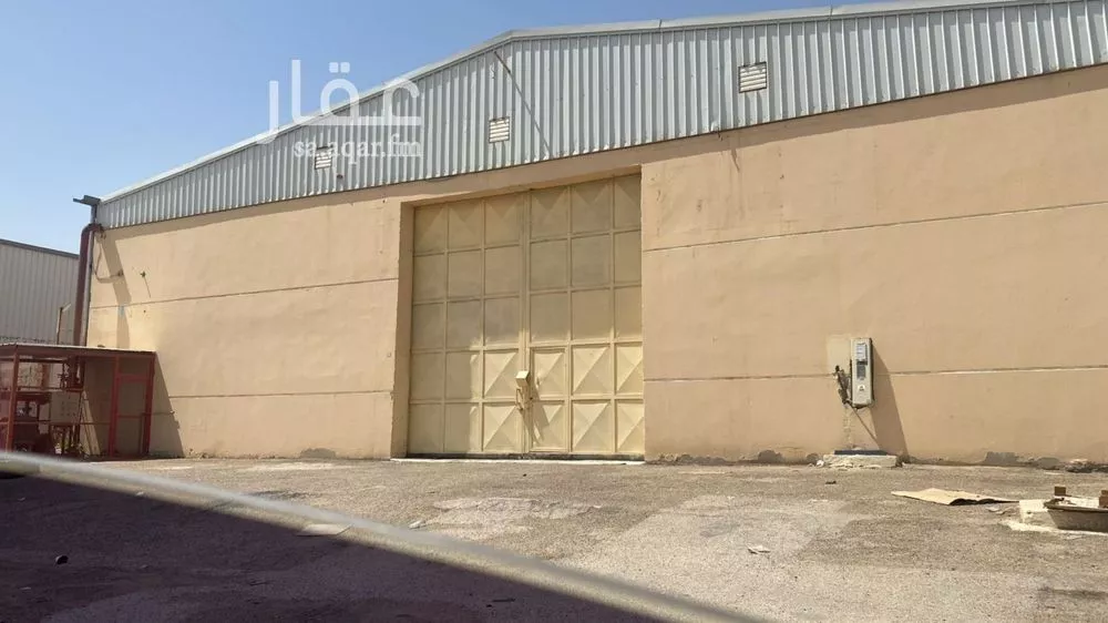 1536 sqm warehouse in Al Sulay