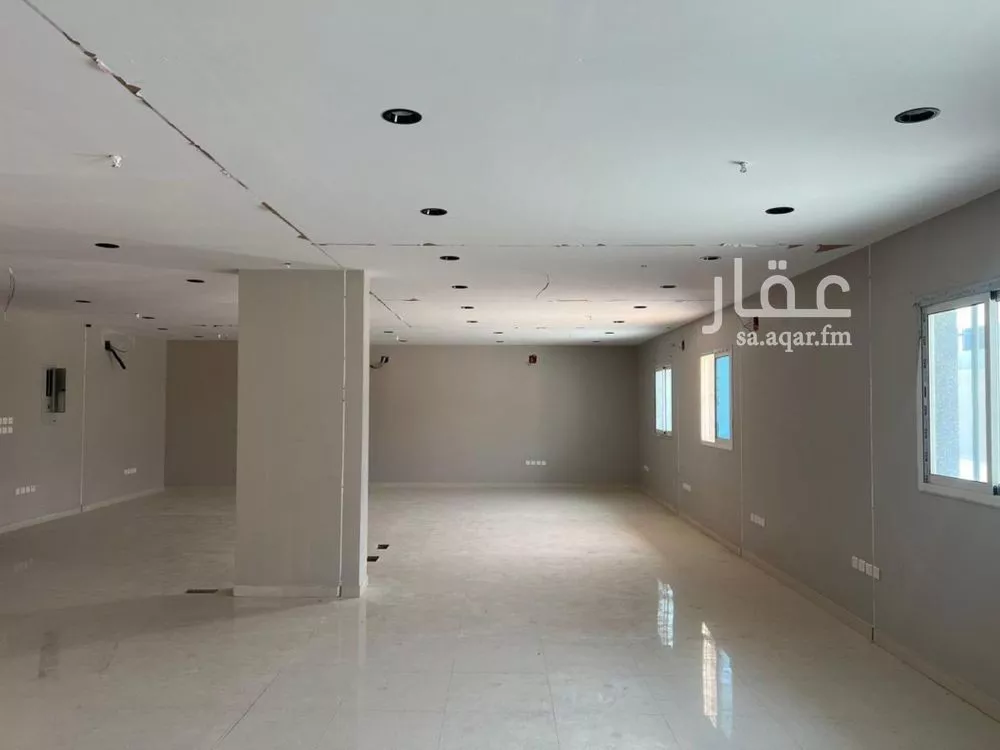 105 sqm office in Granada 5