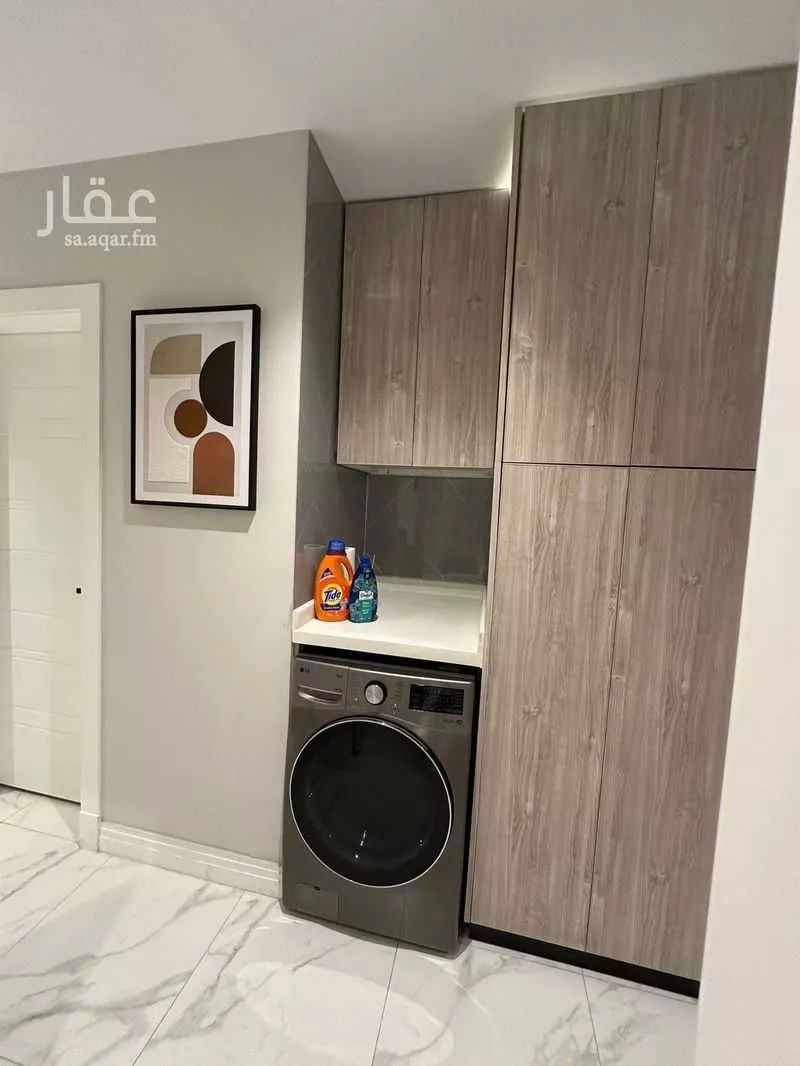 شقة 4 غرف في الملقا 4