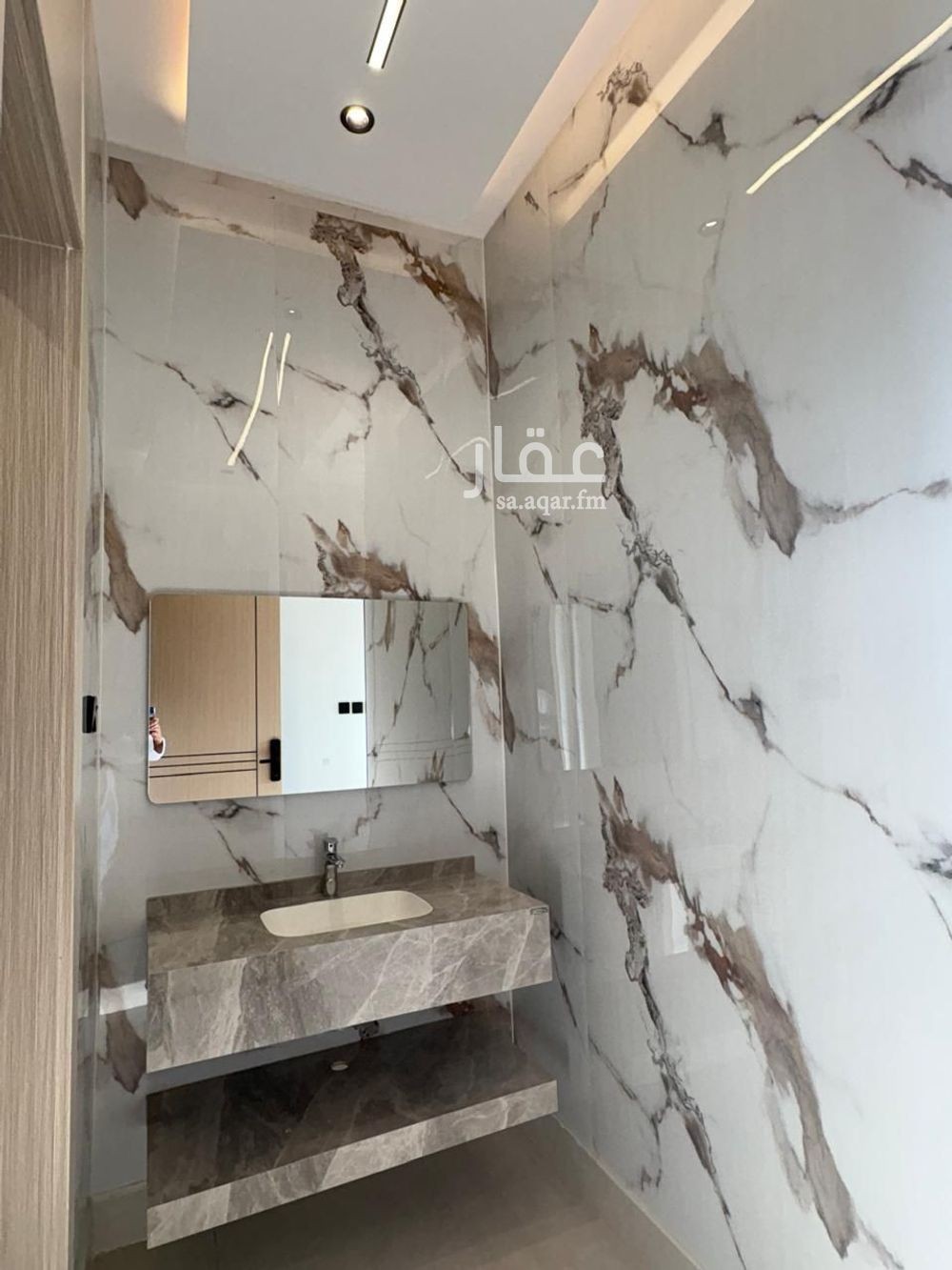 4 bedroom building in Riyadh 5