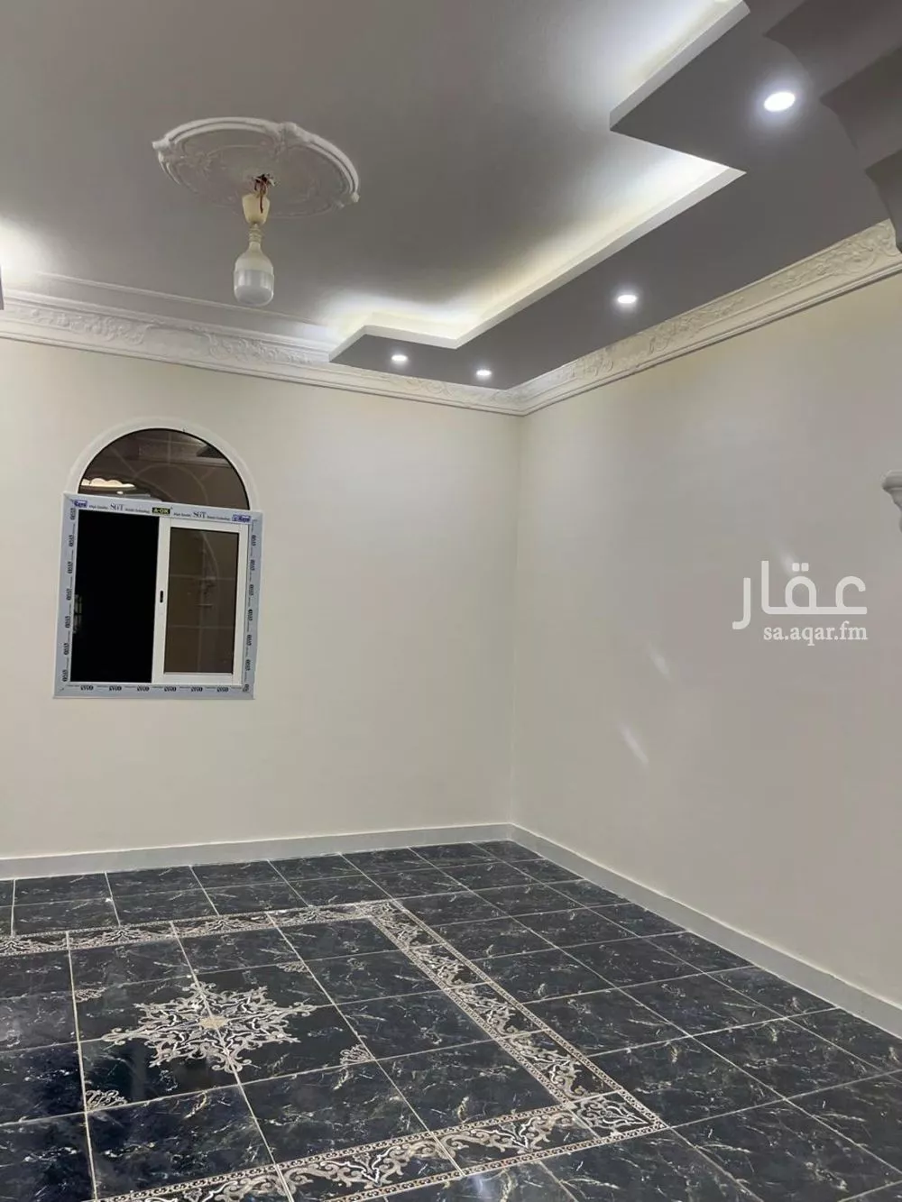 شقة 5 غرف في الصفا 5