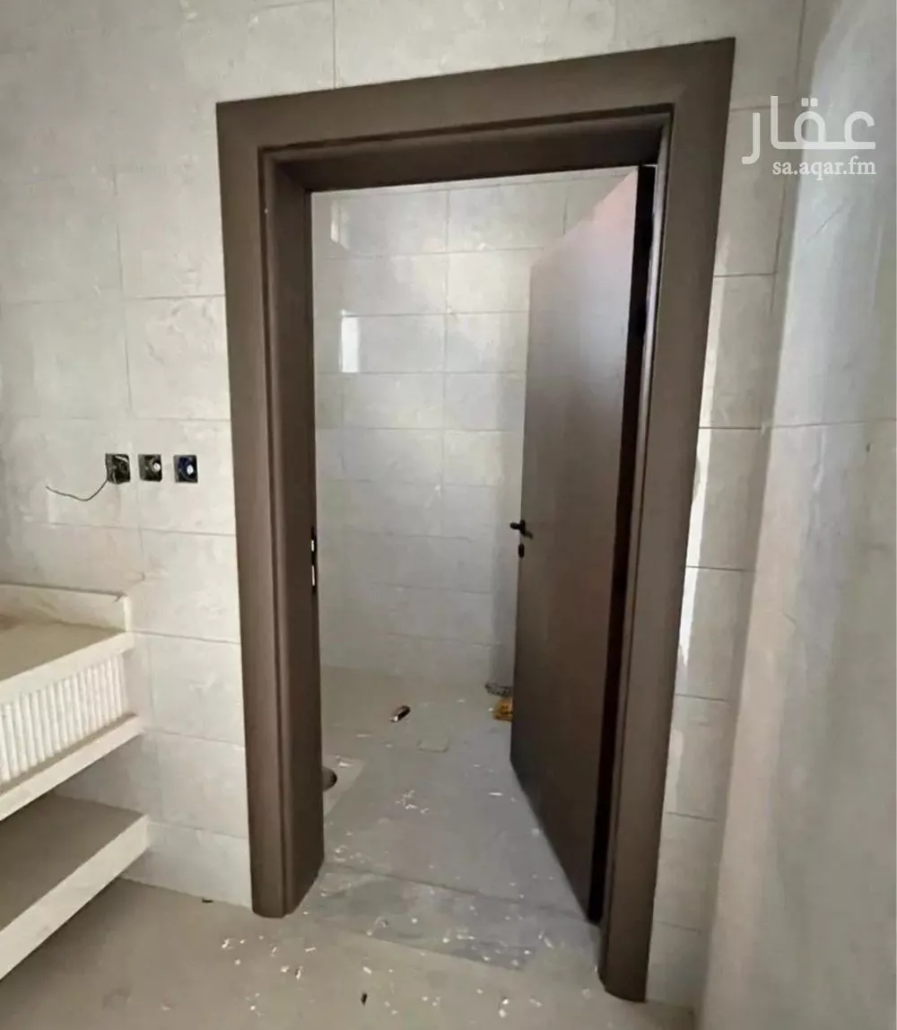 501 sqm building in King Fahd 2