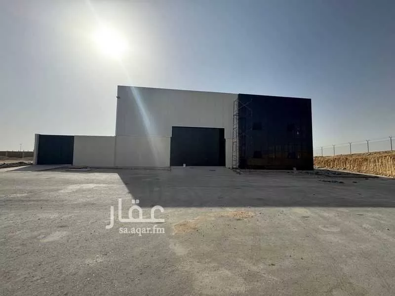 مستودع 1600 م² في المصفاة 2