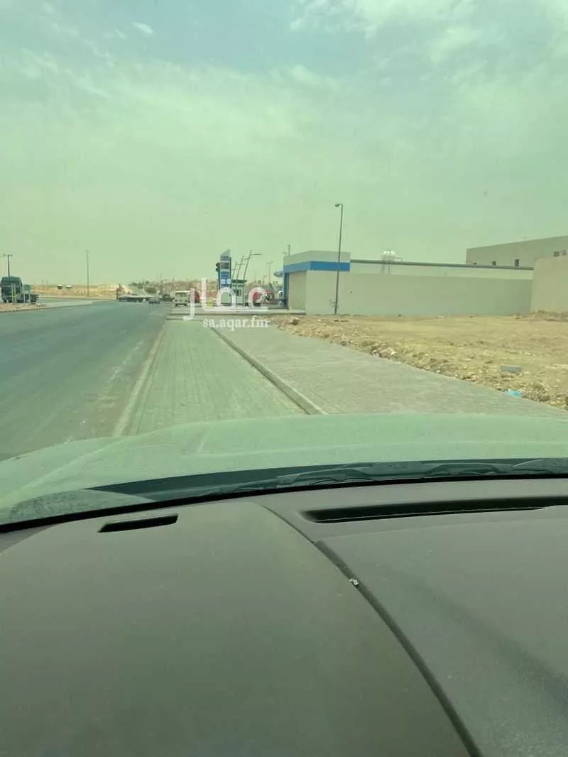 أرض 1282 م² في الجنادرية 2