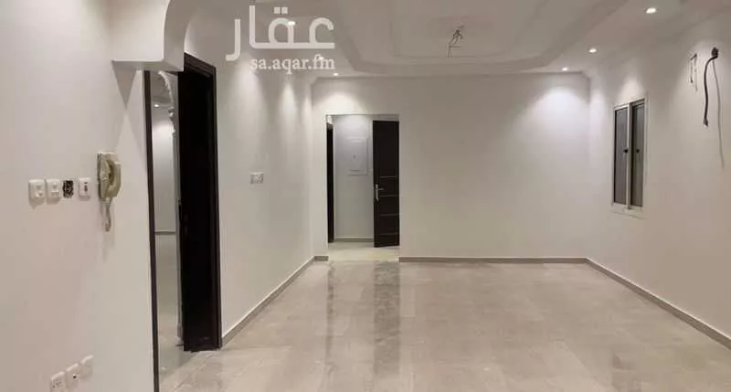 فيلا 7 غرف في طيبة 3