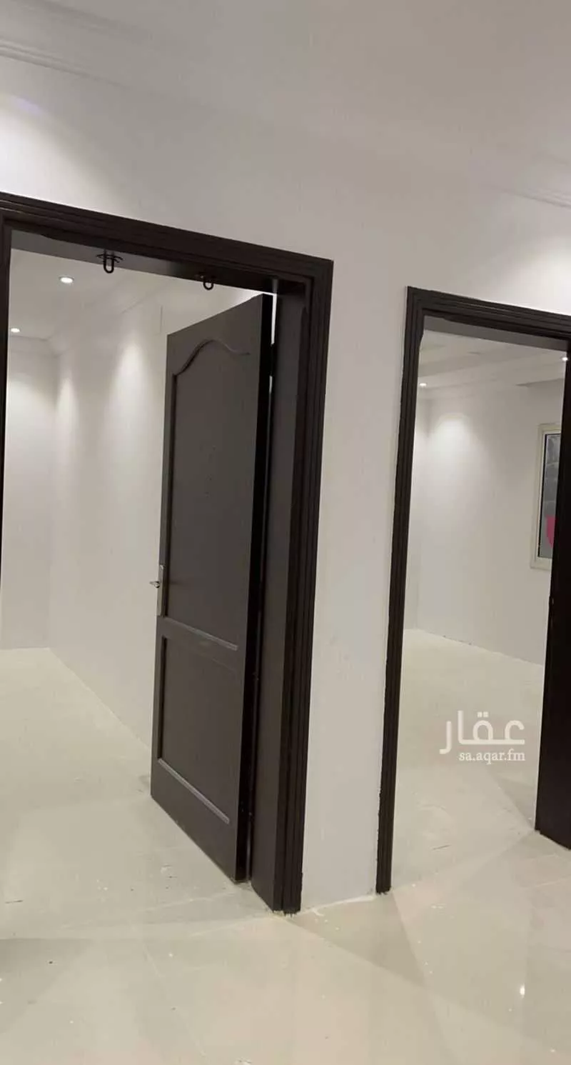 فيلا 7 غرف في طيبة 4