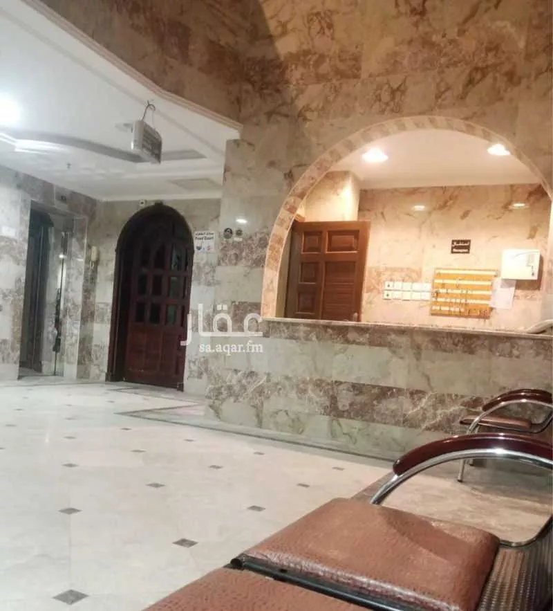 عمارة 505 م² في الروضة 4