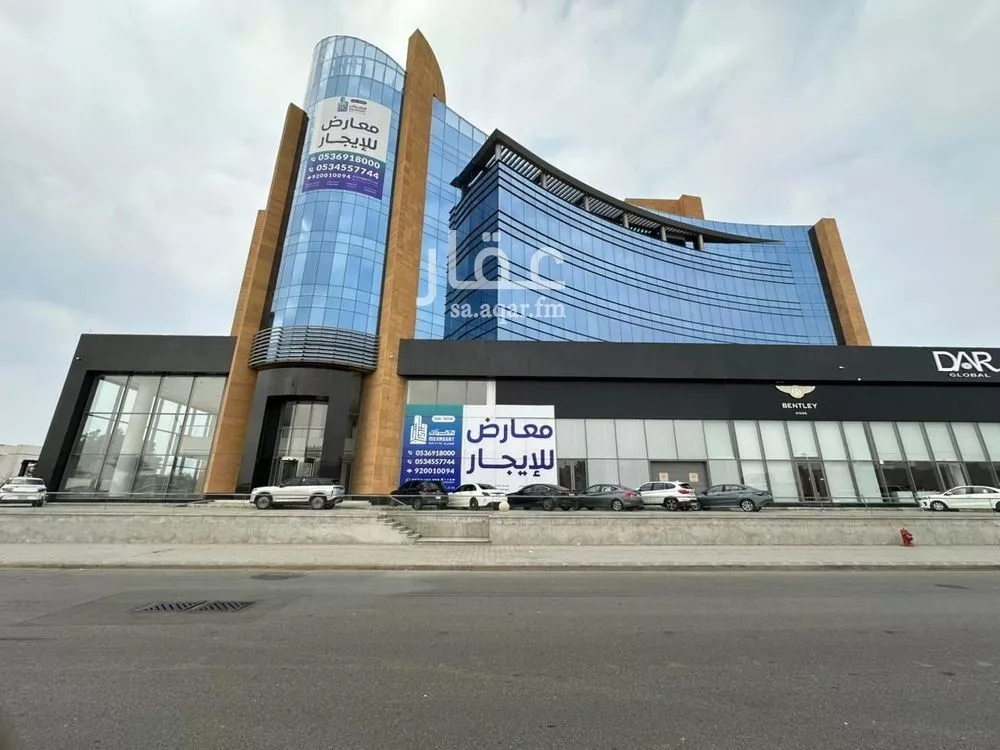 محل 6005 م² في الشاطئ 3