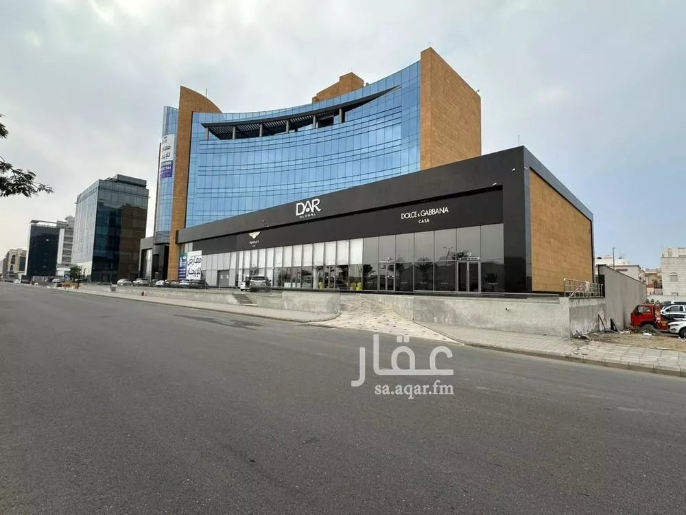 محل 6005 م² في الشاطئ 4