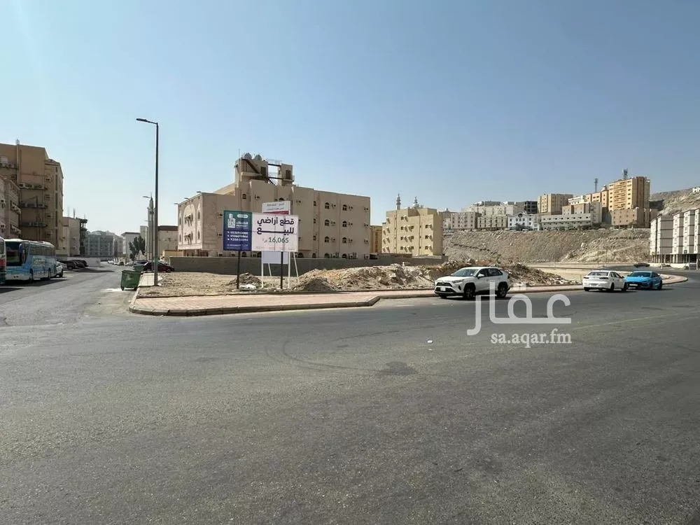 أرض 2013 م² في بطحاء قريش 4