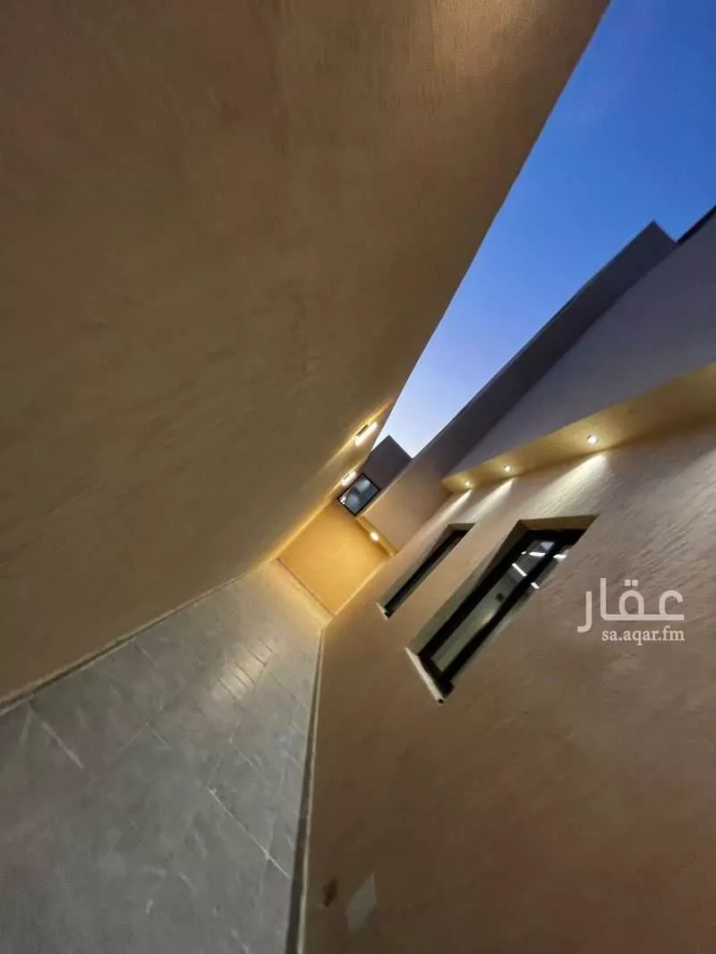 5 bedroom apartment in Al Janadriyah 4