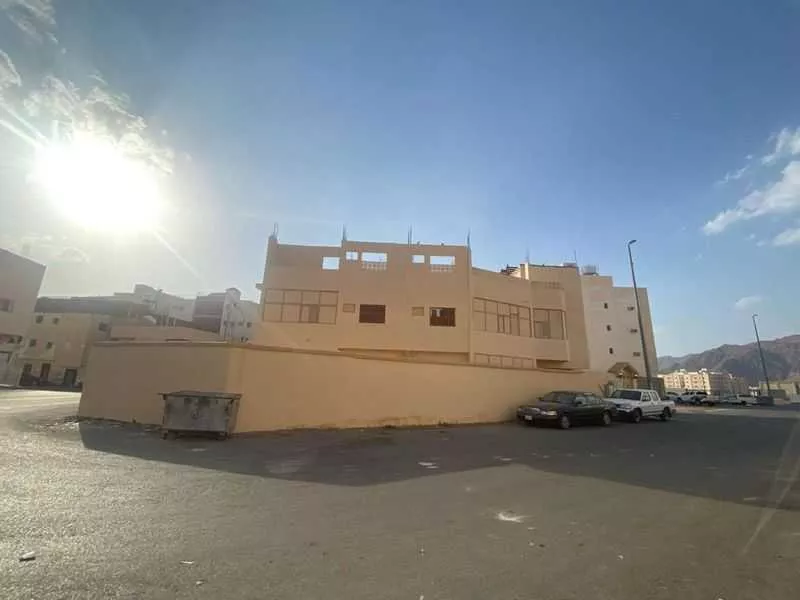 عمارة 633 م² في بني حارثة 2