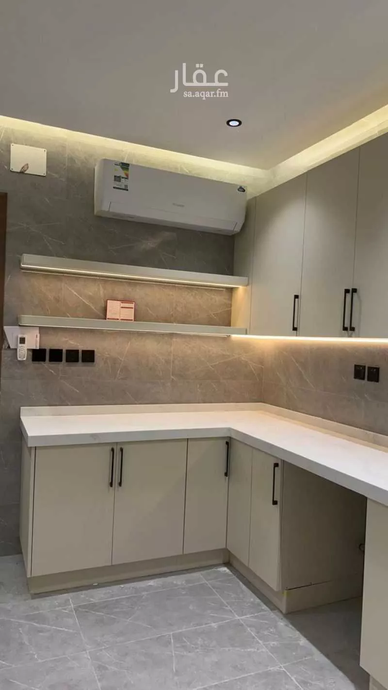 شقة 4 غرف في الروضة 4