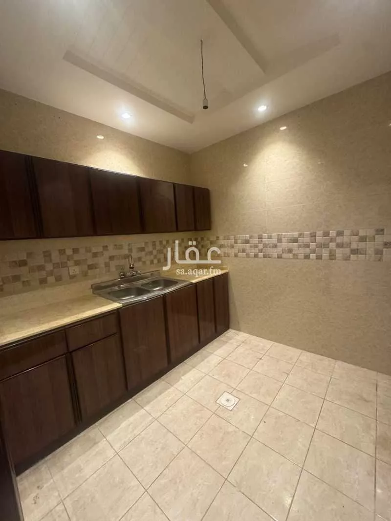 1504 sqm building in Al Aziziyah 3