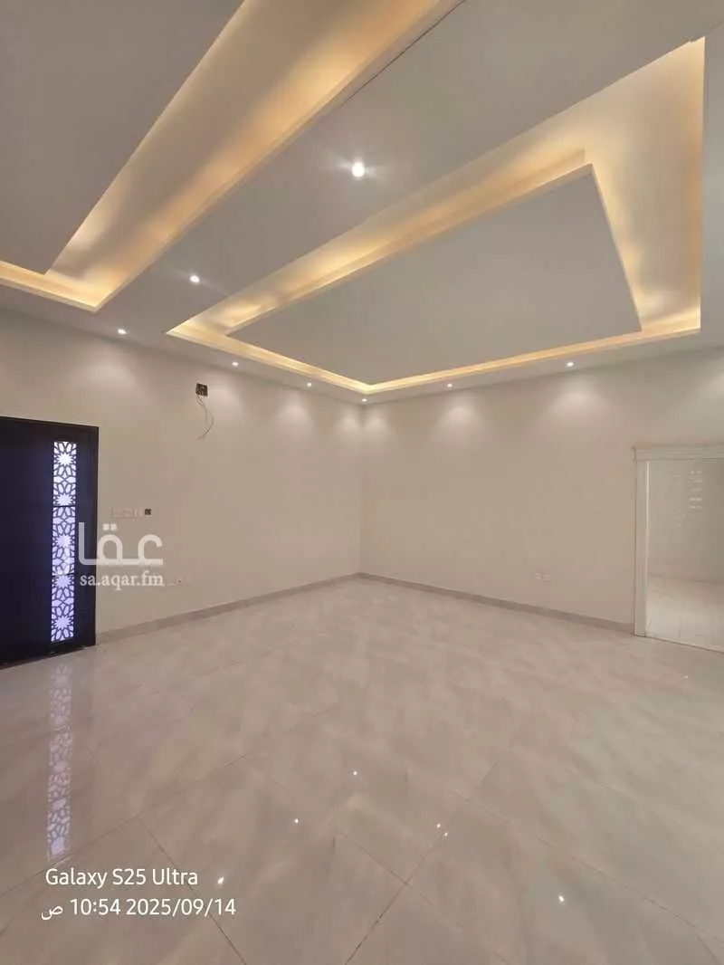 شقة 6 غرف في العارض 5