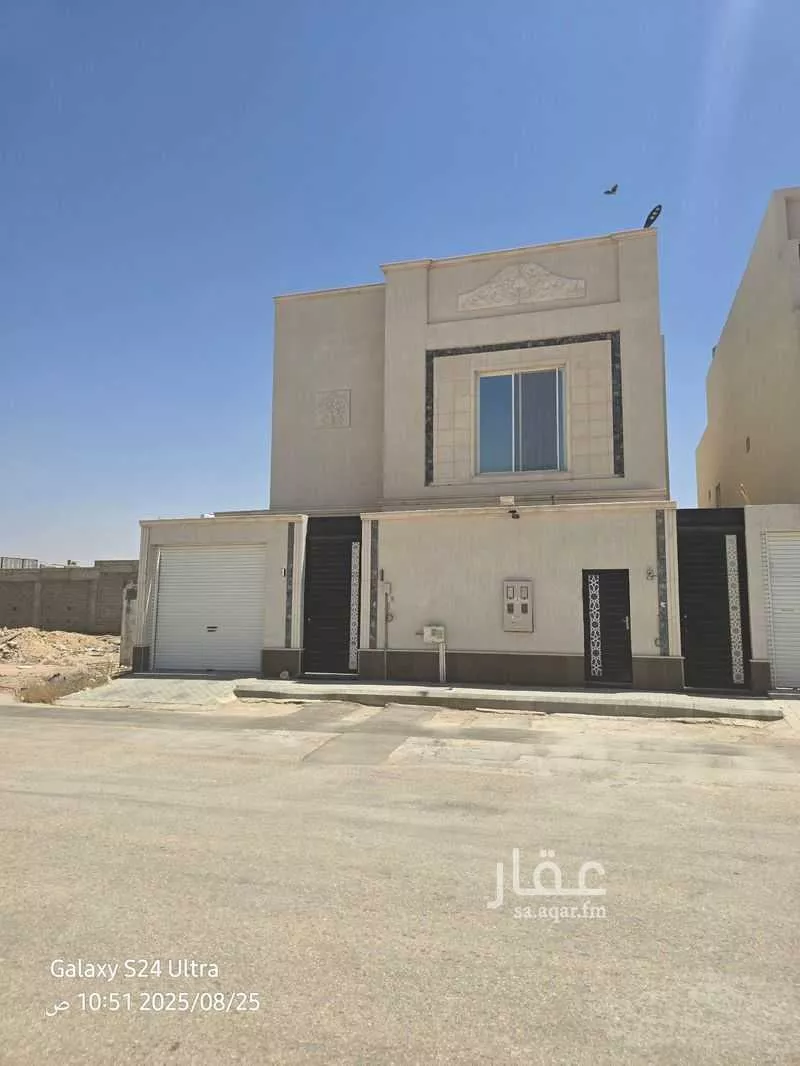 شقة 6 غرف في العارض 1