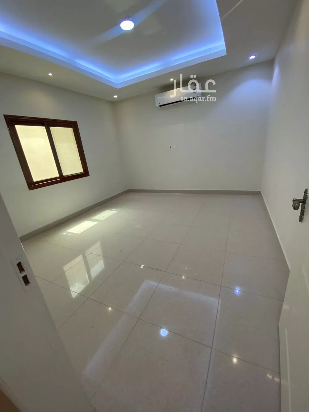 فيلا 4 غرف في الشعلة 2