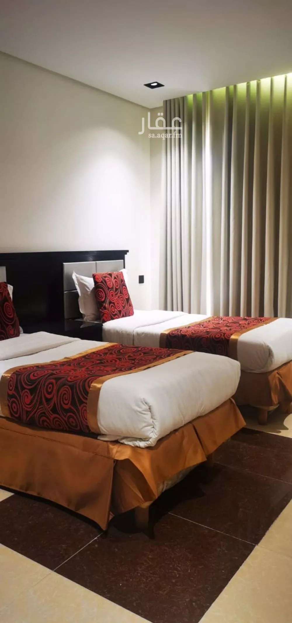 882 sqm building in Al Manar 5