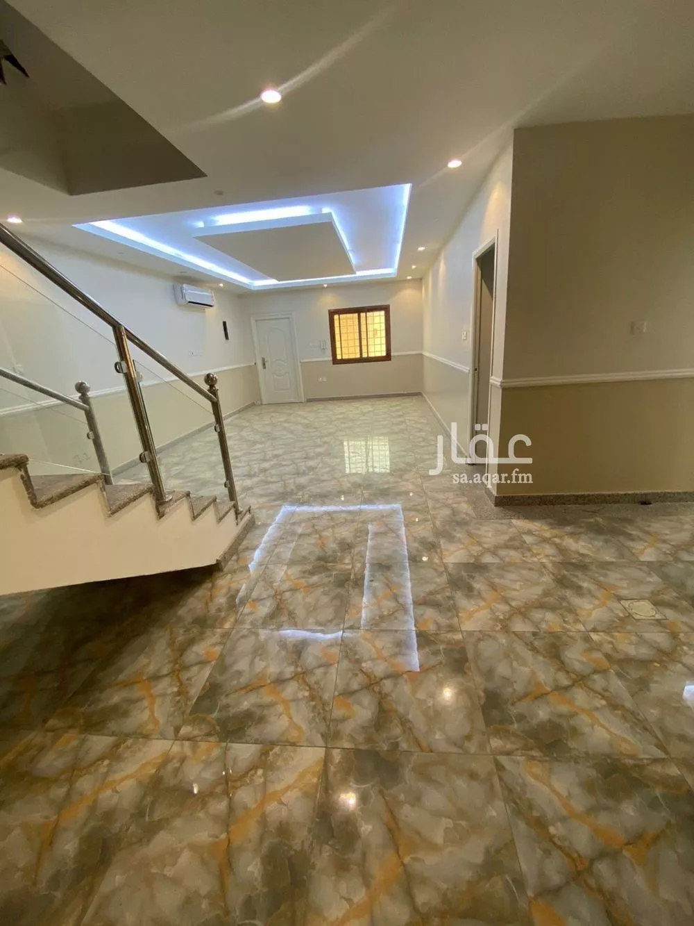 فيلا 4 غرف في الشعلة 3