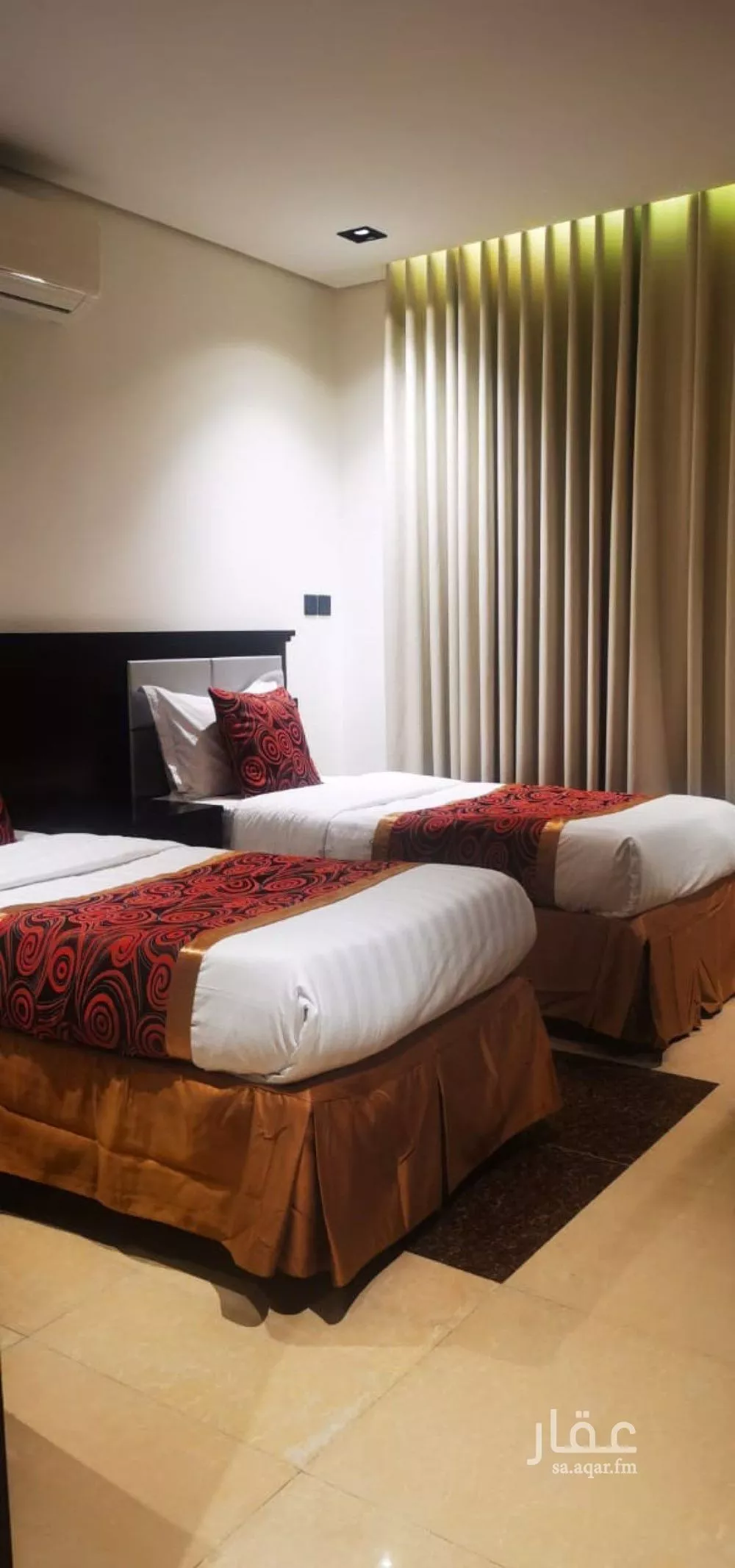 882 sqm building in Al Manar 2