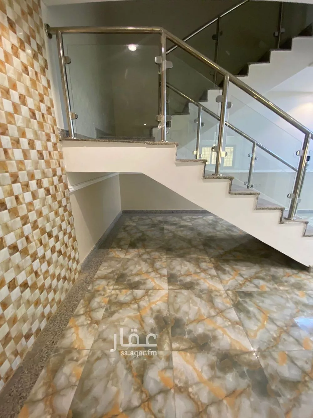 فيلا 4 غرف في الشعلة 5