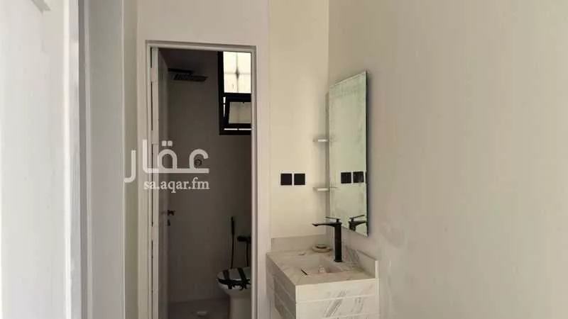 فيلا 7 غرف في الخليج 3