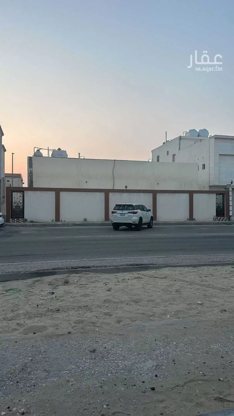 دور 8 غرف في ضاحية الملك فهد 2