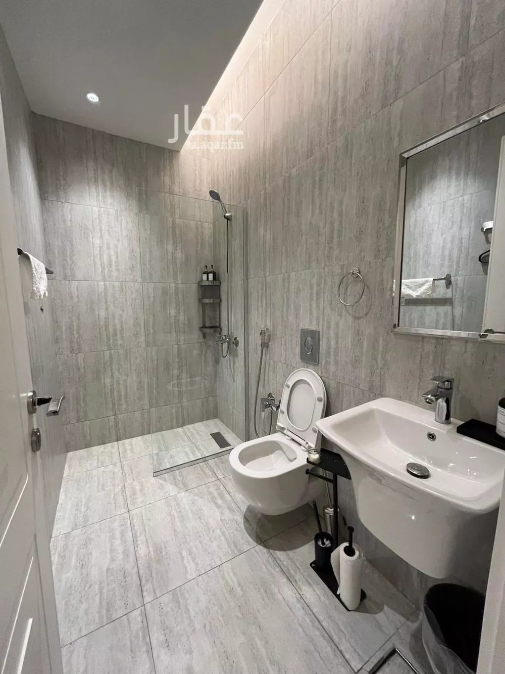 شقة 3 غرف في العارض 2